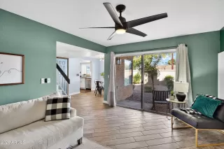 Photo #4: 6975471 Listing