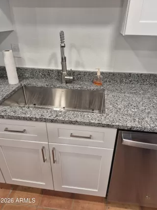 Photo #2: 6975490 Listing 