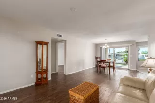 Photo #6: 6975566 Listing 