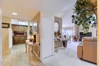 Photo #4: 6975980 Listing