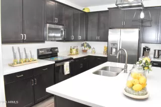 Photo #3: 6975996 Listing