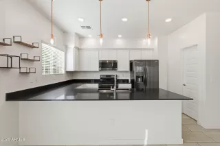 Photo #2: 6976150 Listing