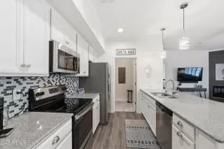 Photo #4: 6976258 Listing