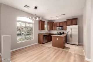 Photo #2: 6976303 Listing