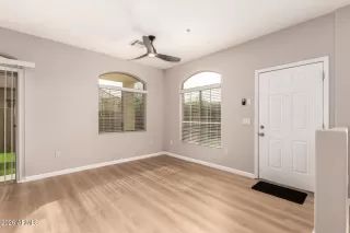 Photo #5: 6976303 Listing