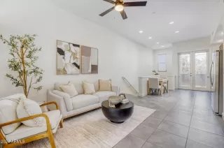 Photo #2: 6976321 Listing 