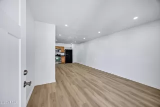 Photo #2: 6976348 Listing