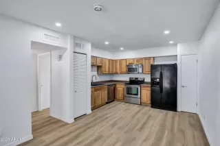 Photo #3: 6976348 Listing