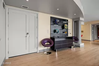 Photo #2: 6976364 Listing