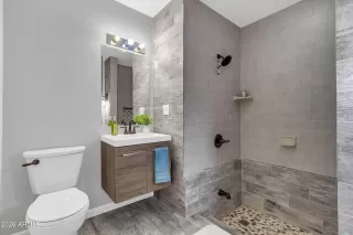 Photo #4: 6976365 Listing 