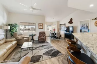 Photo #3: 6976397 Listing