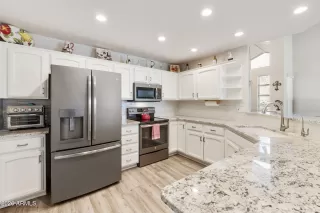 Photo #6: 6976397 Listing