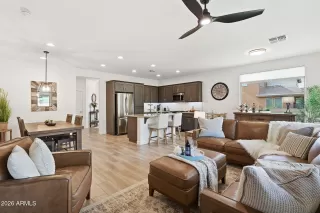 Photo #2: 6976741 Listing 