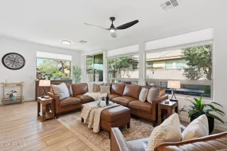 Photo #6: 6976741 Listing 