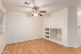 Photo #6: 6976743 Listing