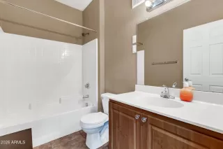 Photo #4: 6976769 Listing