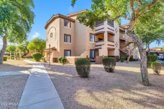 Photo #5: 6976769 Listing