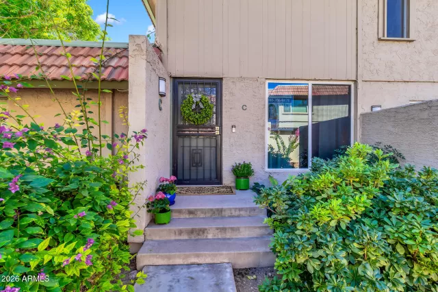 MLS: 6976836 Condo For Sale