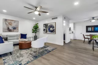 Photo #3: 6976836 Listing 