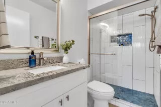 Photo #6: 6976836 Listing 