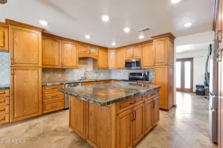 Photo #4: 6977050 Listing