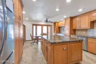 Photo #5: 6977050 Listing