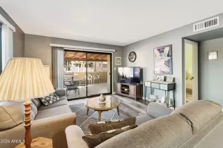 Photo #2: 6977077 Listing 