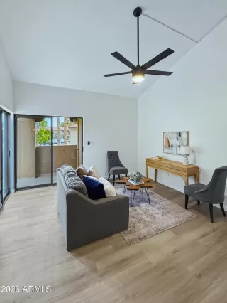 Photo #2: 6977083 Listing