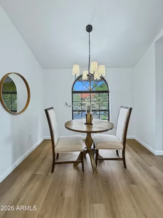 Photo #5: 6977083 Listing