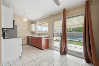 Photo #4: 6977085 Listing