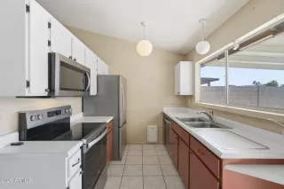 Photo #5: 6977085 Listing