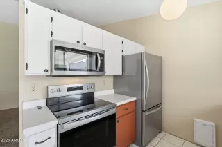 Photo #6: 6977085 Listing