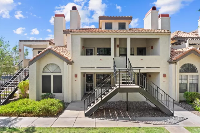 MLS: 6977142 Condo For Sale