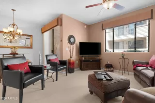 Photo #4: 6977330 Listing