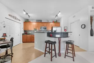 Photo #6: 6977330 Listing