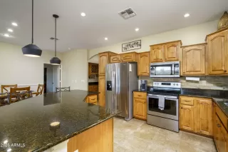 Photo #4: 6977571 Listing 