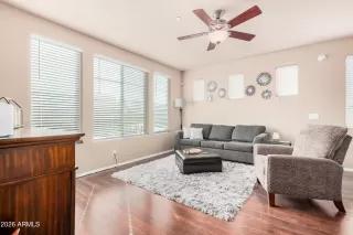 Photo #5: 6977688 Listing