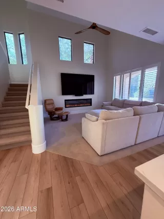 Photo #2: 6977752 Listing 