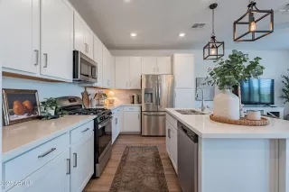 Photo #4: 6977759 Listing 