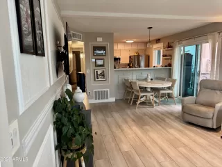 Photo #2: 6977760 Listing 