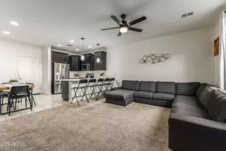 Photo #4: 6977773 Listing