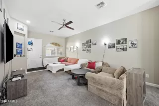 Photo #5: 6977849 Listing 