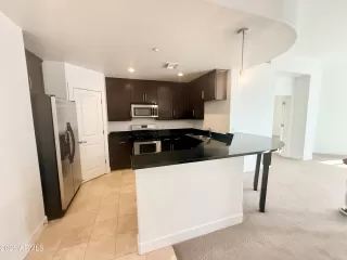Photo #5: 6978122 Listing 
