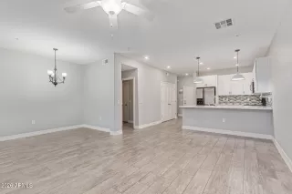 Photo #5: 6978200 Listing 