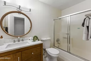 Photo #5: 6978418 Listing 