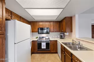 Photo #4: 6978441 Listing