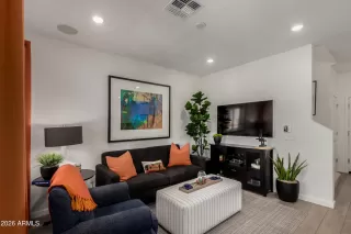 Photo #6: 6978556 Listing 