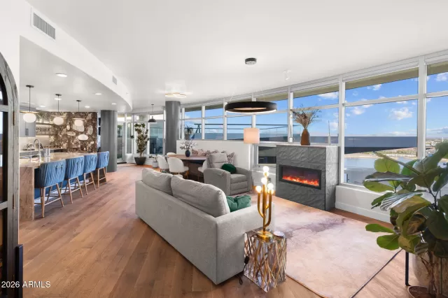 MLS: 6978592 Condo For Sale