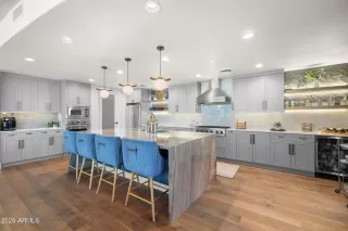 Photo #5: 6978592 Listing 