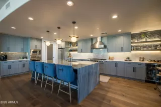 Photo #6: 6978592 Listing 